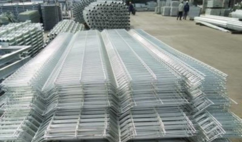Báo giá lưới hàng rào mạ kẽm nhúng nóng mới nhất 2025